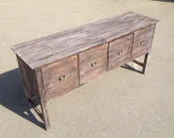 Komoda na nožičkách 45x160x75cm