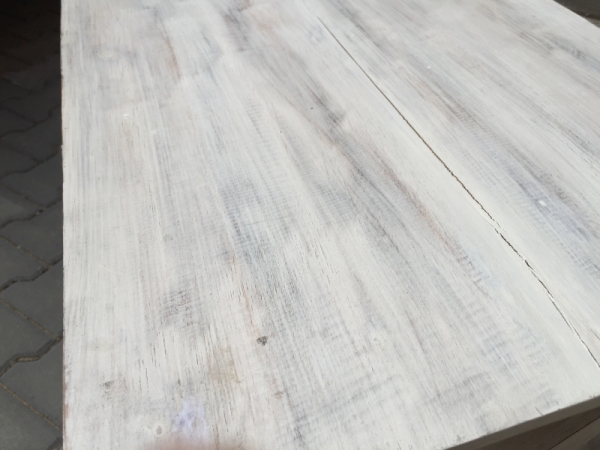 Konferenčný stolík s patinou 55x90x45cm