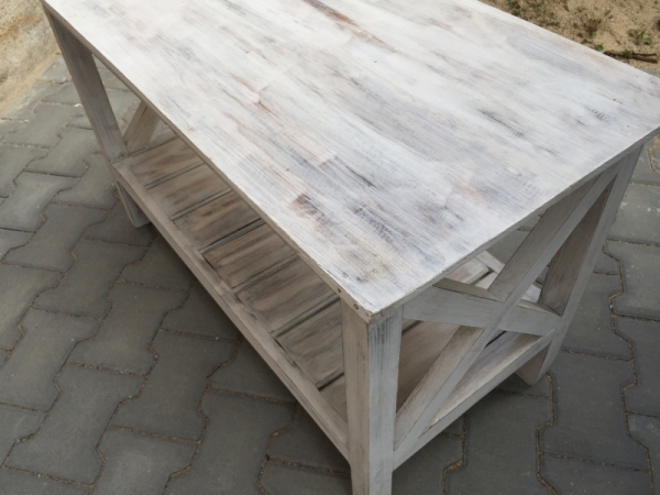 Konferenčný stolík s patinou 55x90x45cm