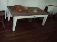 Konferenčný stolík Vintage masív 135x45x75cm