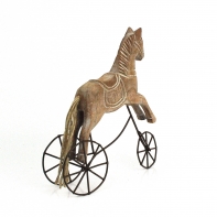 Koník drevený na bicykli 20×19,5×4,5cm