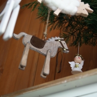 Koník so sedlom hnedý malý