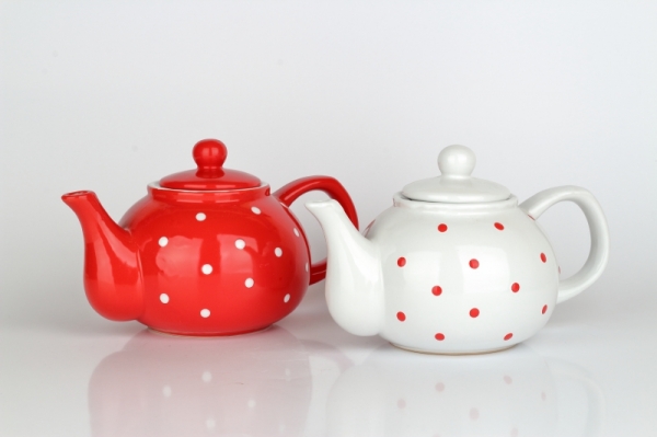 Čajová konvica bodkovaná biela 1l 