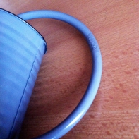 Konvička šedá - viditeľné spoje