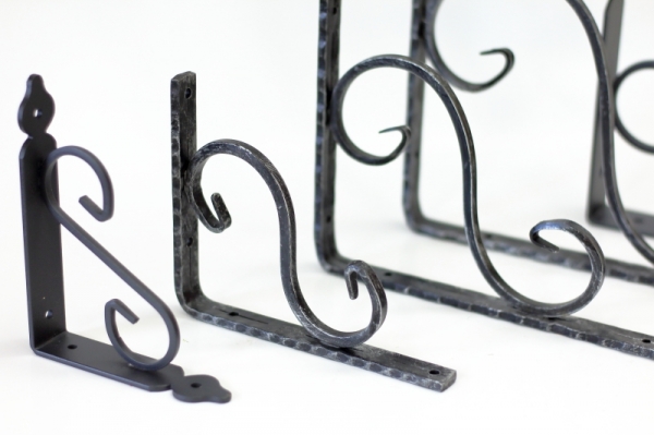 Konzola na stenu 27 x 22cm