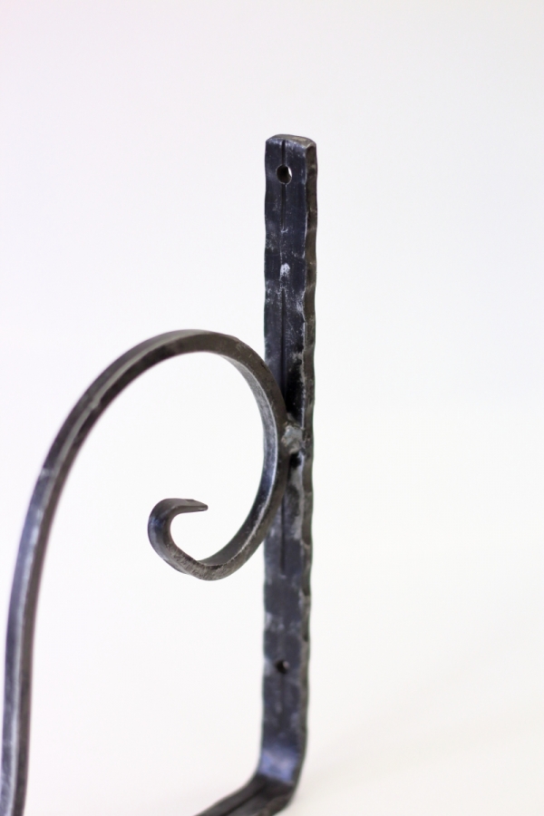 Konzola na stenu 27 x 22cm