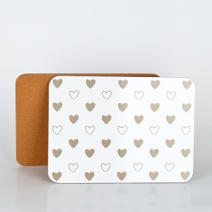 Korkové prestieranie na stôl drobné srdce 29x21cm