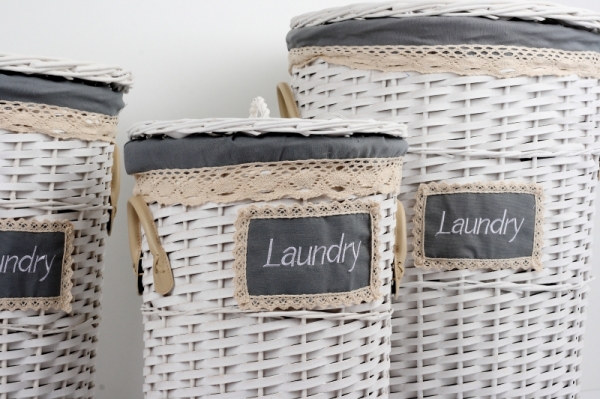 Kôš na bielizeň s koženými pútkami malý