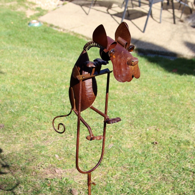 Kovová dekorácia do záhrady pes 109cm