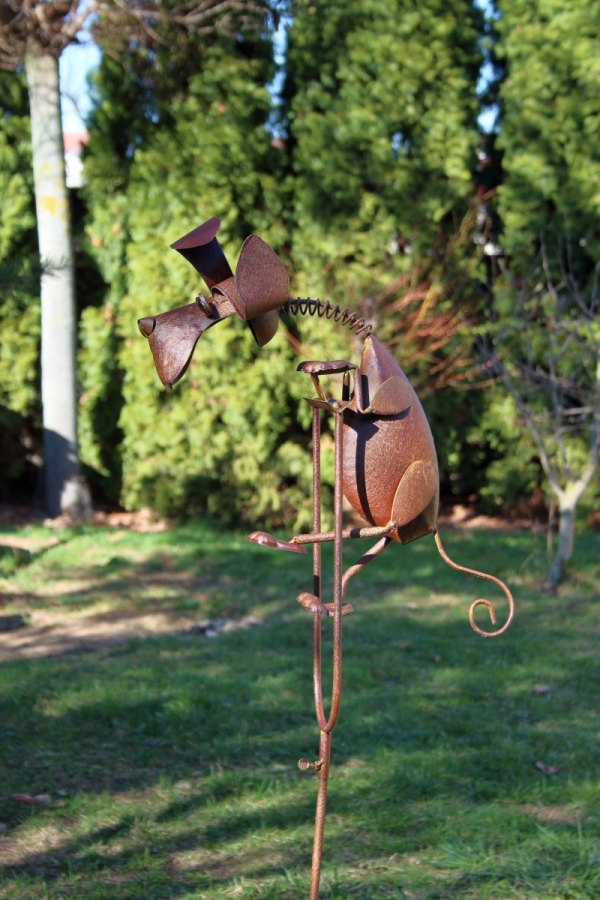 Kovová dekorácia do záhrady pes 109cm