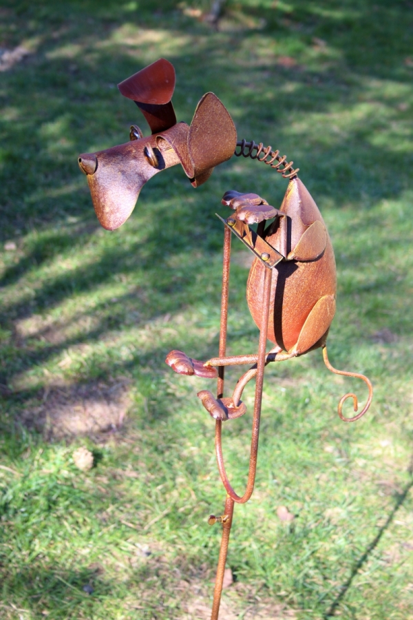 Kovová dekorácia do záhrady pes 109cm