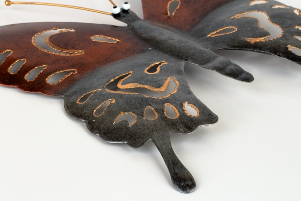 Kovová dekorácia na stenu motýľ farebný 25cm