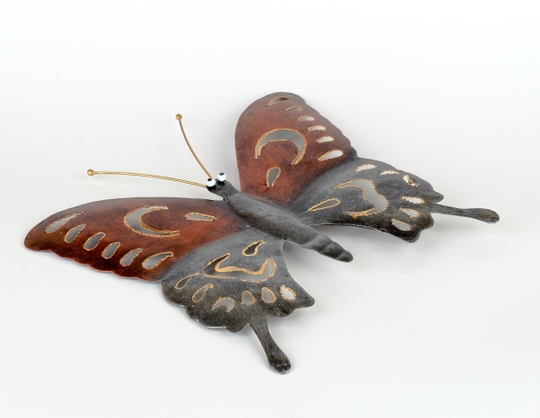 Kovová dekorácia na stenu motýľ farebný 25cm