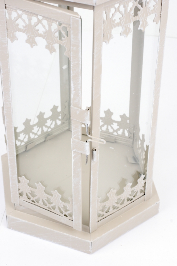 Kovová lampáš s patinou zdobená 46cm - rozbité sklo