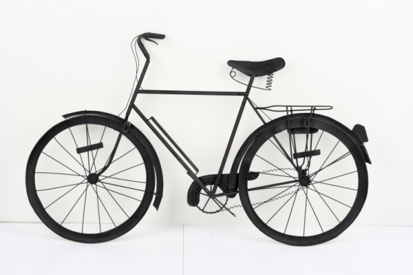 Kovová nástenná dekorácie červené koleso 89x53x5cm