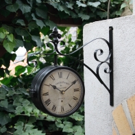 Kovové obojstranné hodiny Cathedrale