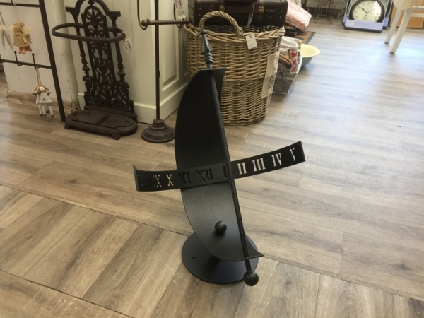 Kovové slnečné hodiny