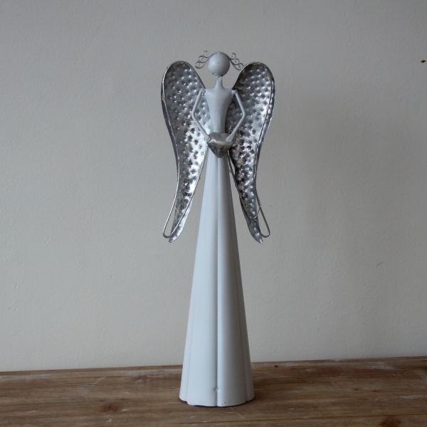 Kovový anjel so srdcom LED