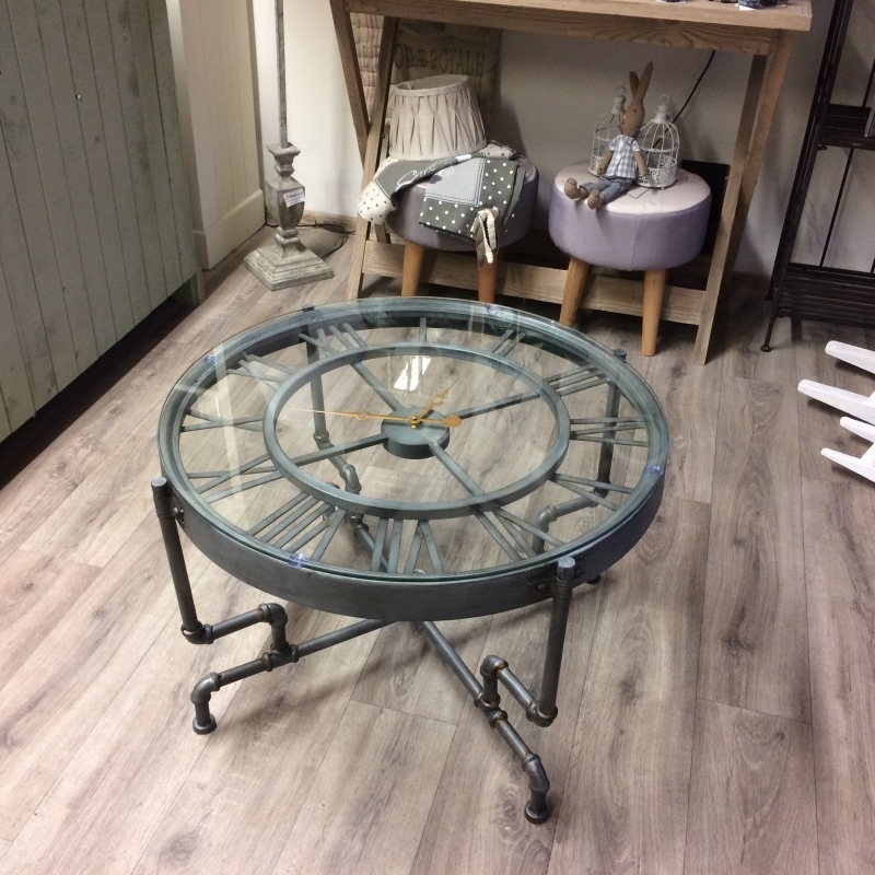 Kovový konferenčný stôl hodiny 67 × 44,5 × 67cm