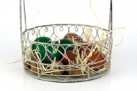 Kovový košík s patinou srdca 27x36cm