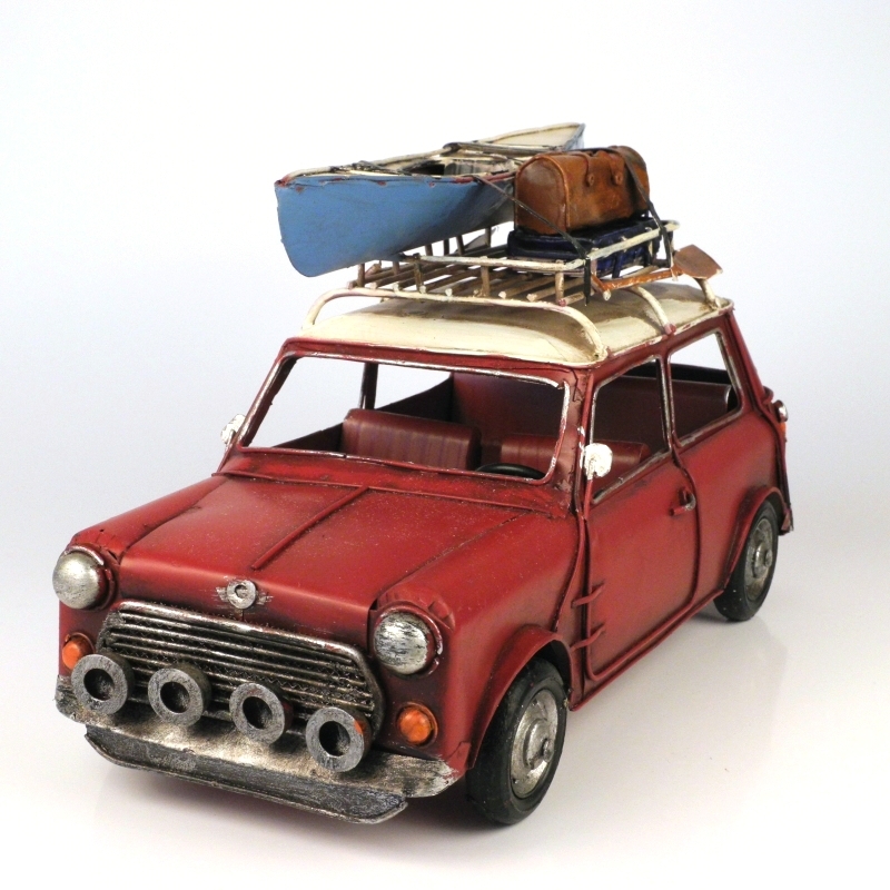 Kovový model auta s kajakom 30x17x14cm