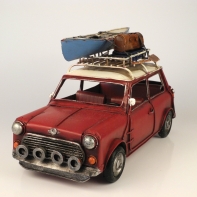 Kovový model auta s kajakom 30x17x14cm