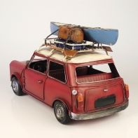 Kovový model auta s kajakom 30x17x14cm