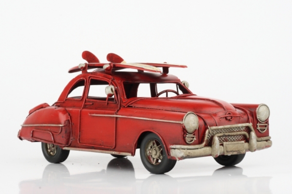 Kovový model auto sa surfom červené 26cm