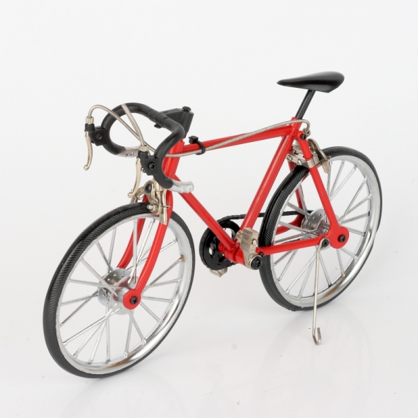 Kovový model červeného bicykla 22x14cm