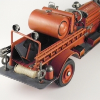Kovový model - hasičské auto 43cm