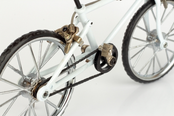 Kovový model šlapacieho kola