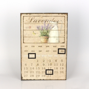 Kovový nástenný kalendár levanduľa 24x36cm