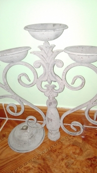 Kovový päťramenný svietnik starodávny vzhľad - poškodený dek4490