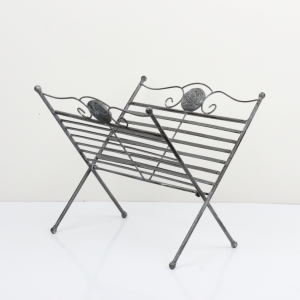 Kovový stojan na časopisy 36x35x31cm