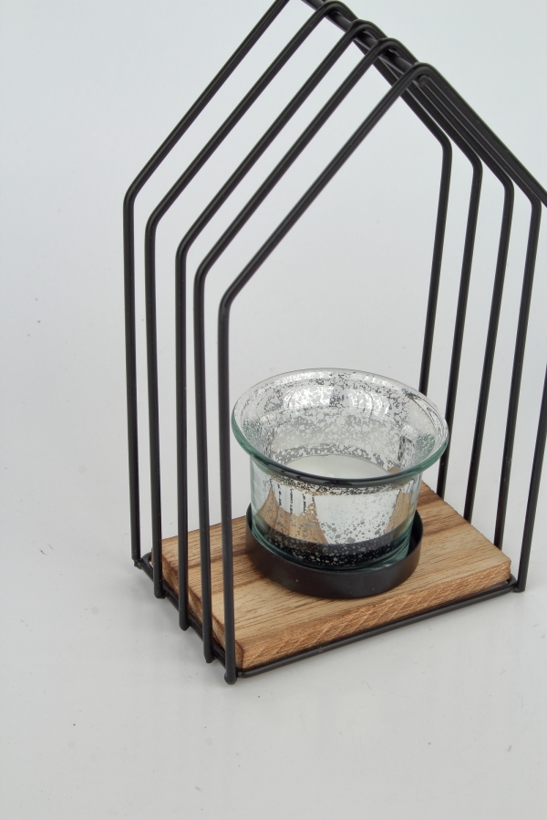 Kovový svietnik domček menší