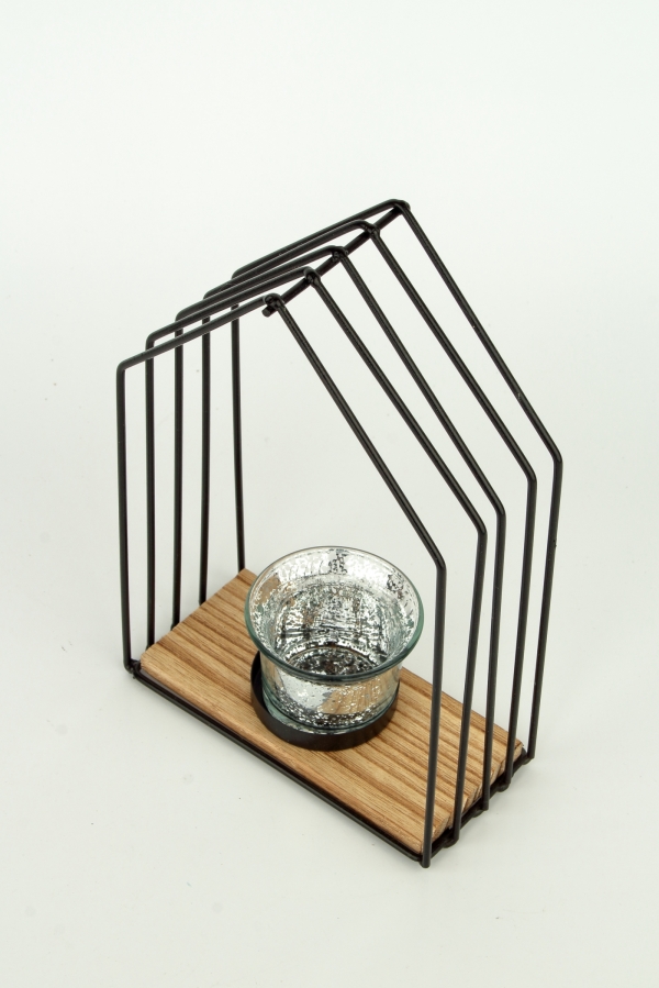 Kovový svietnik domček väčšiu