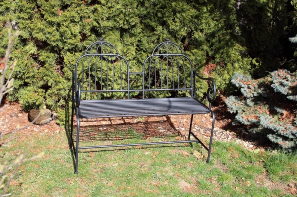 Kovový záhradný nábytok lavička čierna