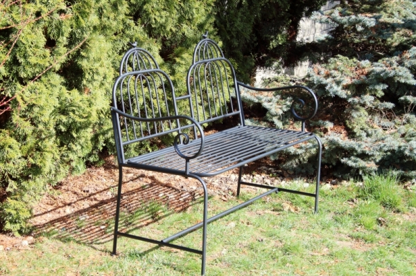 Kovový záhradný nábytok lavička čierna