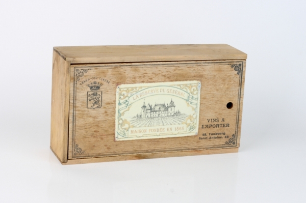 Krabička drevená s vysúvacím vekom 32x18x8,5cm