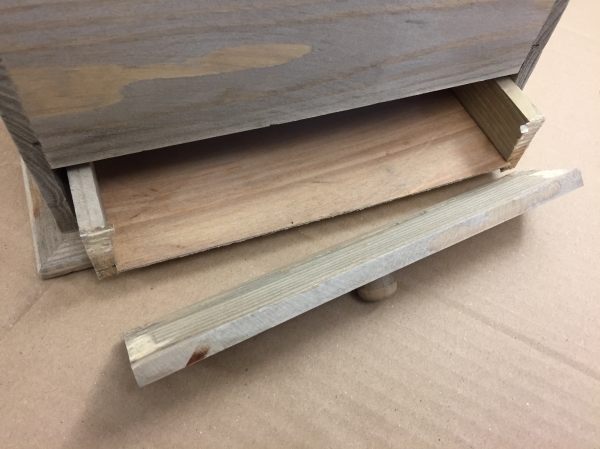 Krabička na šitie 6941 - poškodený