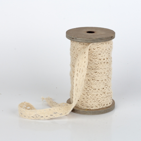 Čipka na špulke krémová 1,5m 