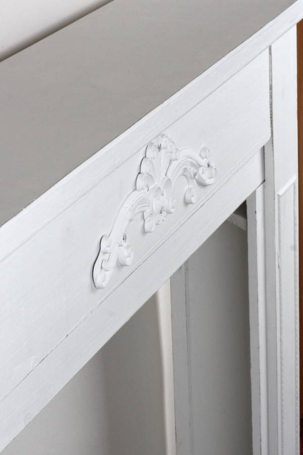 Krbové rímsa biela 110x100x23cm