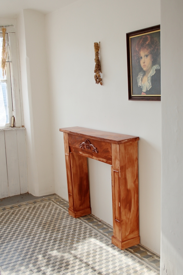 Krbová rímsa hnedá 110x100x23cm