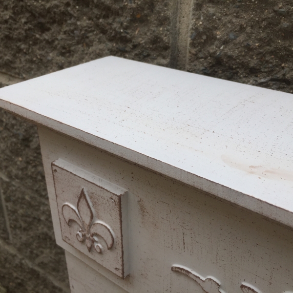 Krbová rímsa krémová s patinou 66x63x14cm