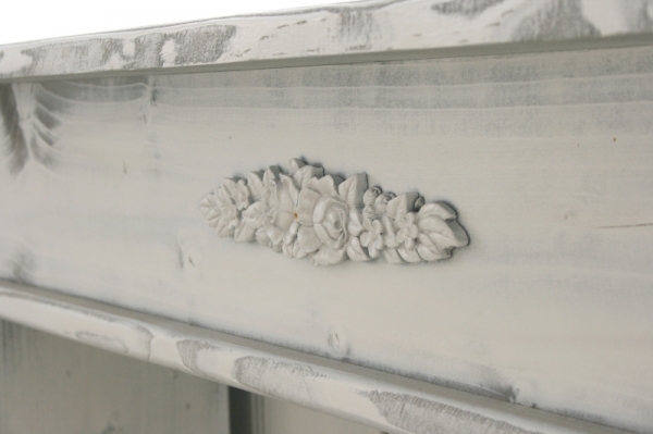 Krbová rímsa s vyrezávanými nohami 125x25x100cm