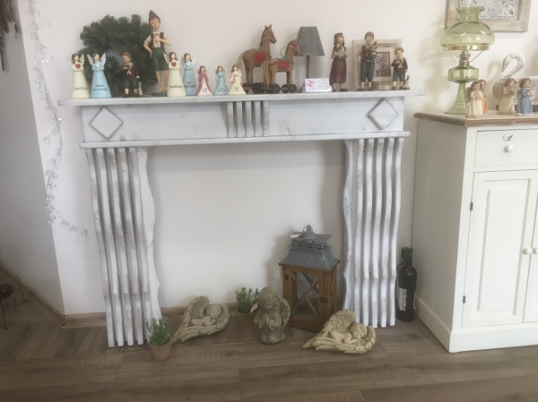 Krbová rímsa so zdobenými nohami 125x25x100cm