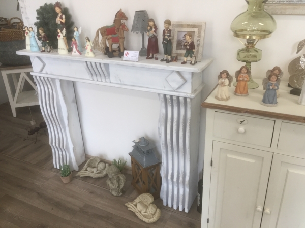 Krbová rímsa so zdobenými nohami 125x25x100cm