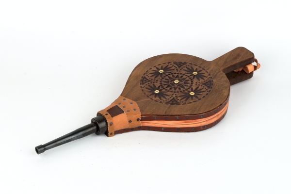 Krbové dúchadlo gravírované 48 x 20 cm