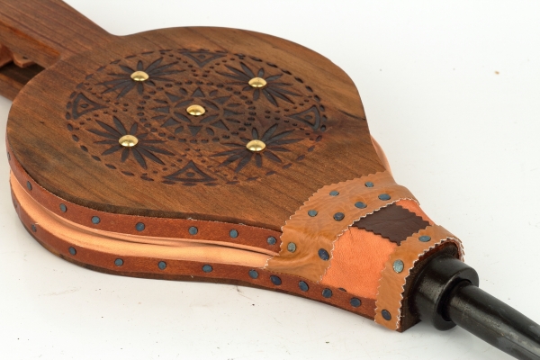 Krbové dúchadlo s ornamentom 45 x 18 cm