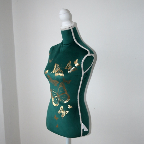 Krajčírska panna s motýlikmi 37 x 168 x 37 cm smaragdová